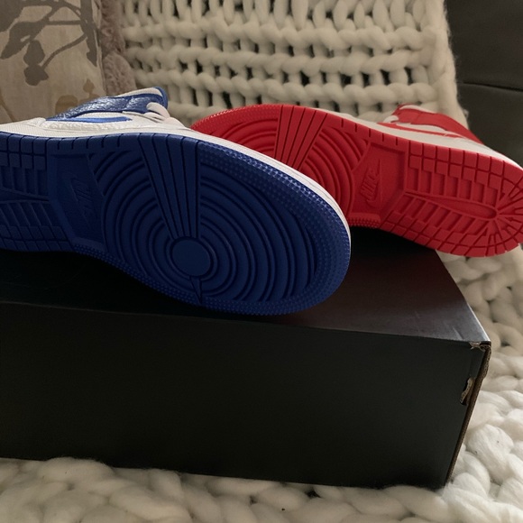 Nike Jordan retro 1 (NEW) 6Y=7.5 women’s - Picture 4 of 6